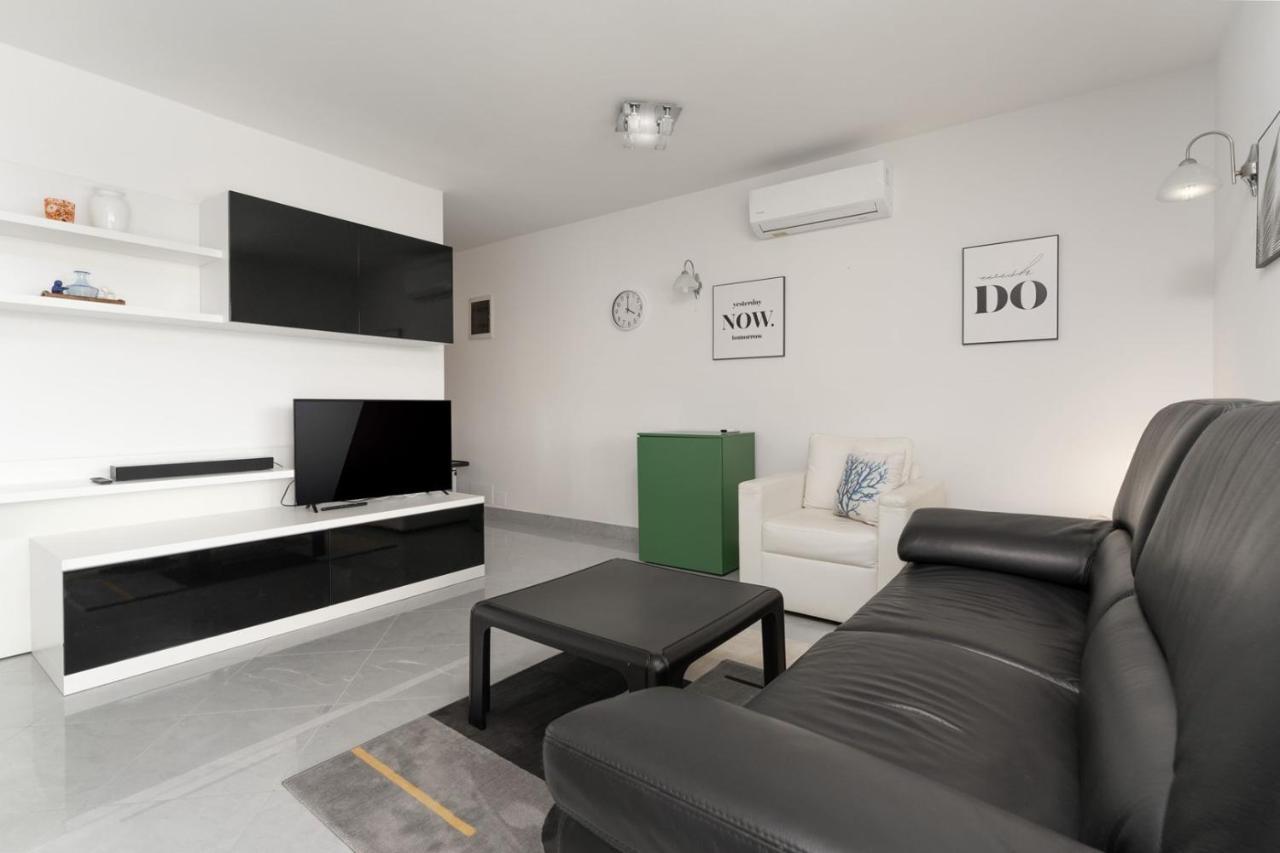 Apartment Sky By Seeadria Agency Novigrad Istria Exterior foto